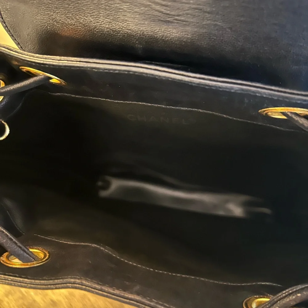 Vintage CHANEL CC Logo Black Caviar Leather BACKPACK added Pouch Drawstring - Picture 13 of 16